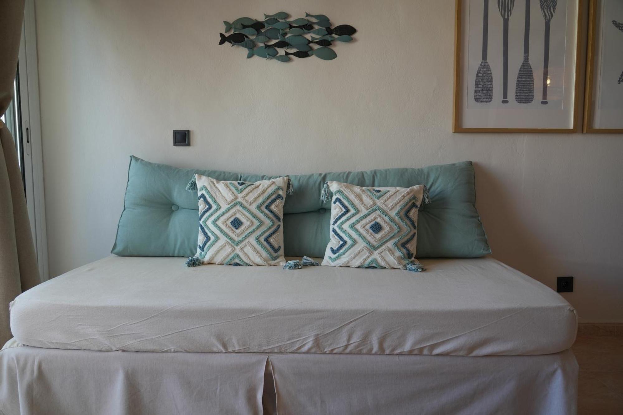 Apartamentos Ses Veles Cala Llonga  Luaran gambar