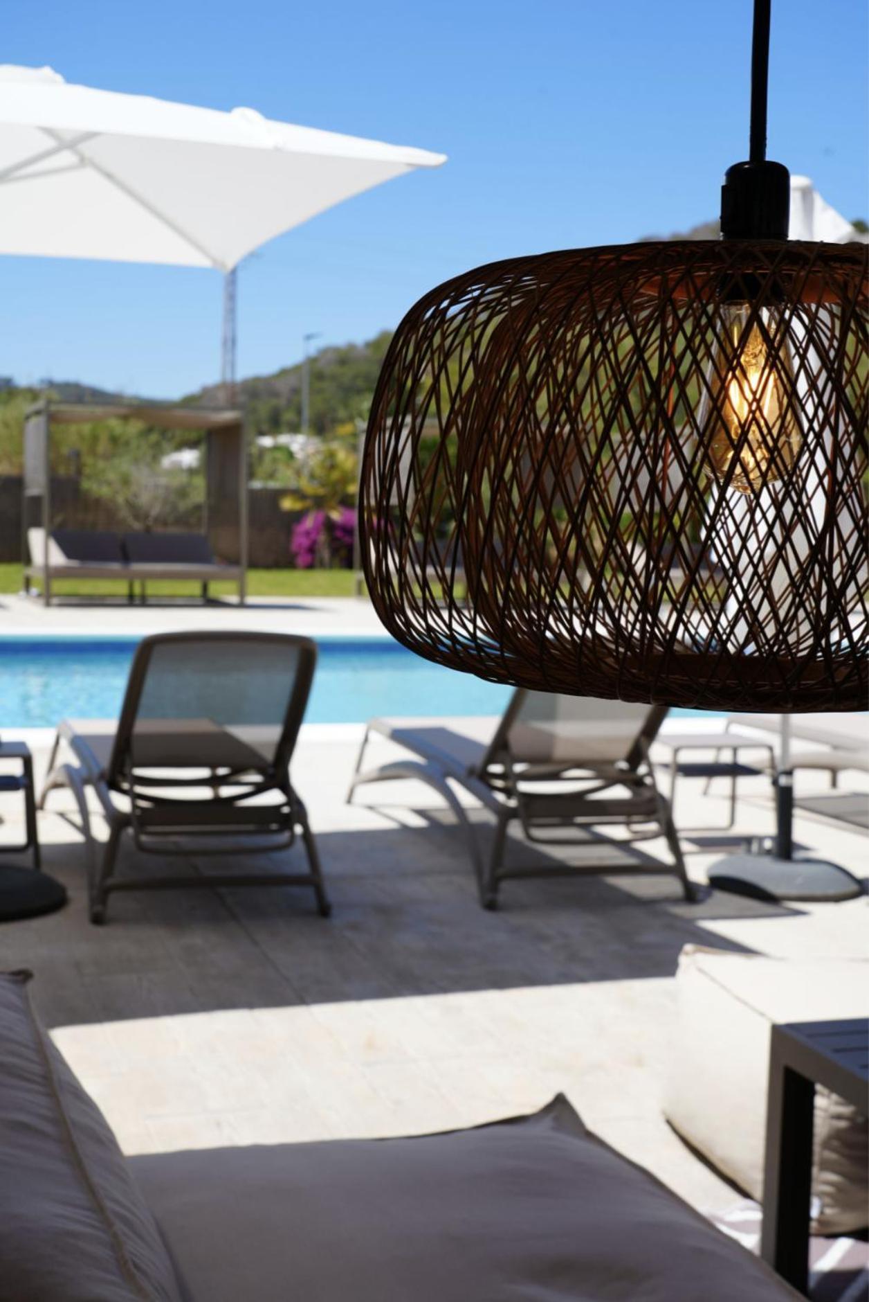 Apartamentos Ses Veles Cala Llonga  Luaran gambar