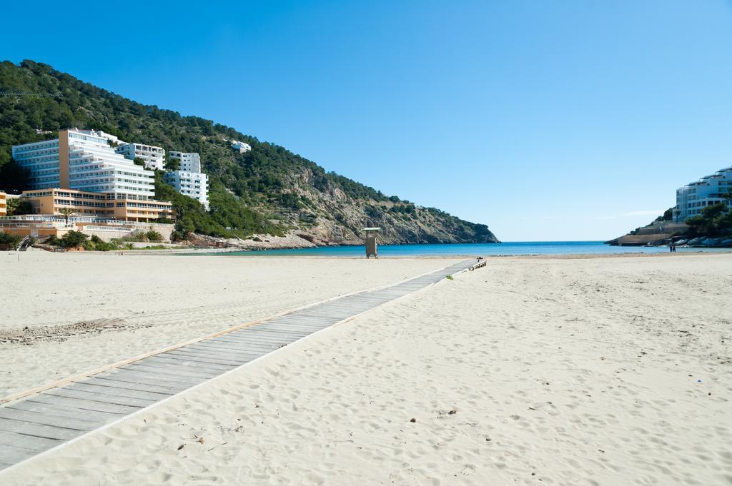 Apartamentos Ses Veles Cala Llonga  Luaran gambar